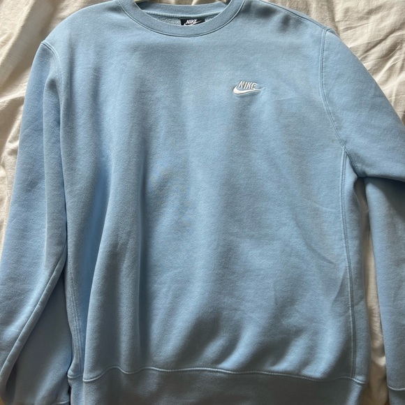 Nike baby blue crew neck, worn once. Size Medium - Picture 3 of 3